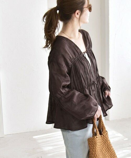 SHIPS / シップス シャツ・ブラウス | 《予約》quaranciel:〈手洗い可能〉ラミー ギャザー リボン ティアード ブラウス | 詳細25