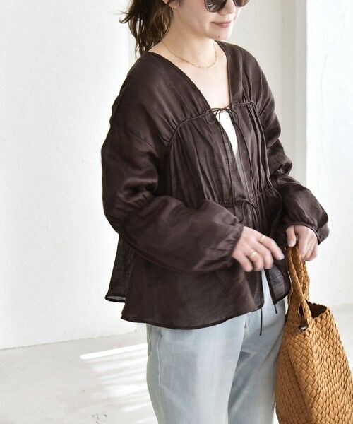 SHIPS / シップス シャツ・ブラウス | 《予約》quaranciel:〈手洗い可能〉ラミー ギャザー リボン ティアード ブラウス | 詳細26