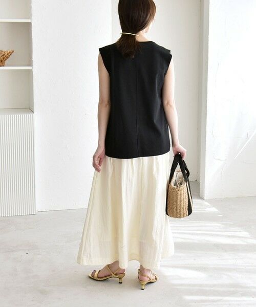 SHIPS / シップス Tシャツ | 《予約》quaranciel:〈接触冷感/汗染み防止加工/洗濯機可能〉クルー ノースリーブ TEE | 詳細14