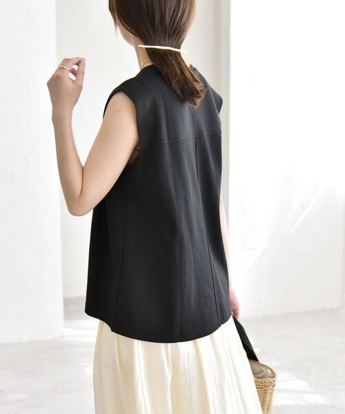 SHIPS / シップス Tシャツ | 《予約》quaranciel:〈接触冷感/汗染み防止加工/洗濯機可能〉クルー ノースリーブ TEE | 詳細17