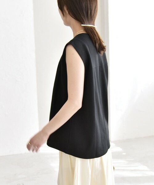 SHIPS / シップス Tシャツ | 《予約》quaranciel:〈接触冷感/汗染み防止加工/洗濯機可能〉クルー ノースリーブ TEE | 詳細18