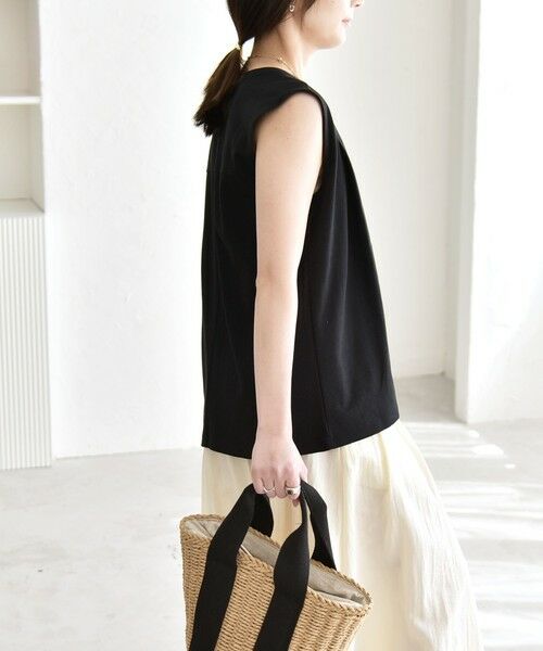 SHIPS / シップス Tシャツ | 《予約》quaranciel:〈接触冷感/汗染み防止加工/洗濯機可能〉クルー ノースリーブ TEE | 詳細20