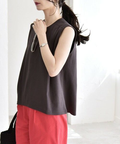 SHIPS / シップス Tシャツ | 《予約》quaranciel:〈接触冷感/汗染み防止加工/洗濯機可能〉クルー ノースリーブ TEE（グレー系その他）