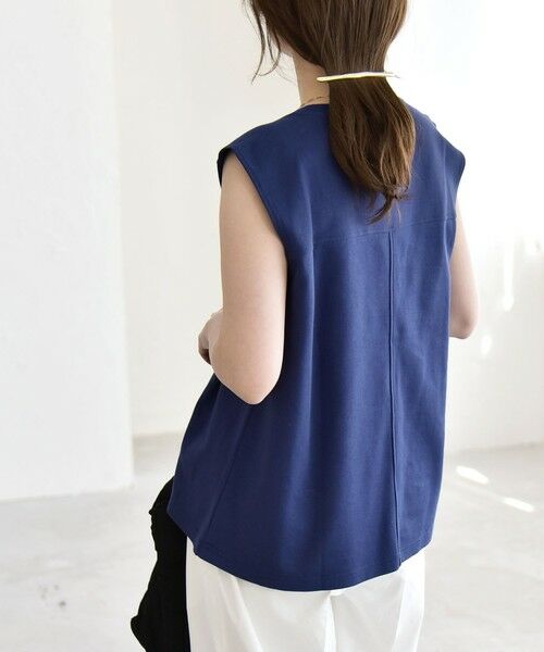 SHIPS / シップス Tシャツ | 《予約》quaranciel:〈接触冷感/汗染み防止加工/洗濯機可能〉クルー ノースリーブ TEE（ブルー）