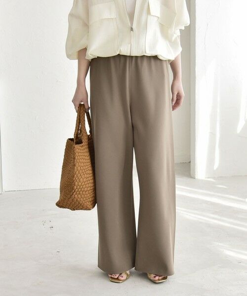 SHIPS / シップス その他パンツ | 《予約》quaranciel:〈手洗い可能〉バイアス ストレッチ イージー ワイド パンツ（ブラウン）