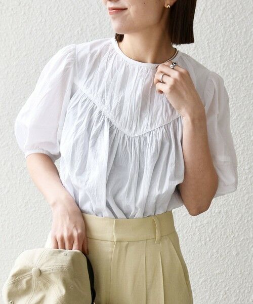 SHIPS / シップス シャツ・ブラウス | 《予約》SHIPS any:〈洗濯機可能〉キャンブリック ギャザー ヨーク パフスリーブ ブラウス（オフホワイト）