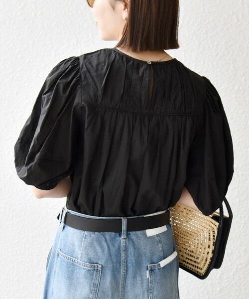 SHIPS / シップス シャツ・ブラウス | 《予約》SHIPS any:〈洗濯機可能〉キャンブリック ギャザー ヨーク パフスリーブ ブラウス | 詳細17