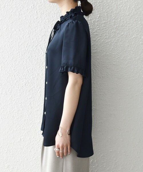 SHIPS / シップス シャツ・ブラウス | 《予約》SHIPS any:〈洗濯機可能〉サテン フリル カラー リボン シャツ ブラウス 26SS | 詳細29