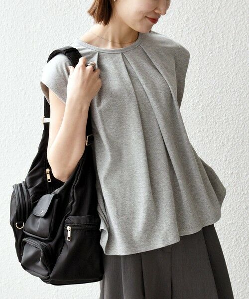 SHIPS / シップス Tシャツ | 《予約》SHIPS any:〈接触冷感/汗染み防止加工/洗濯機可能〉タック フレア ノースリーブ TEE | 詳細14