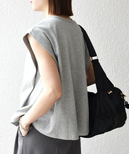 SHIPS / シップス Tシャツ | 《予約》SHIPS any:〈接触冷感/汗染み防止加工/洗濯機可能〉タック フレア ノースリーブ TEE | 詳細18