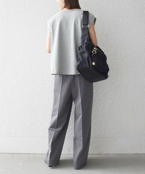 SHIPS / シップス Tシャツ | SHIPS any:〈接触冷感/汗染み防止加工/洗濯機可能〉タック フレア ノースリーブ TEE | 詳細24