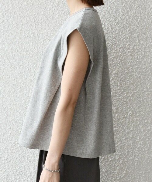 SHIPS / シップス Tシャツ | 《予約》SHIPS any:〈接触冷感/汗染み防止加工/洗濯機可能〉タック フレア ノースリーブ TEE | 詳細26