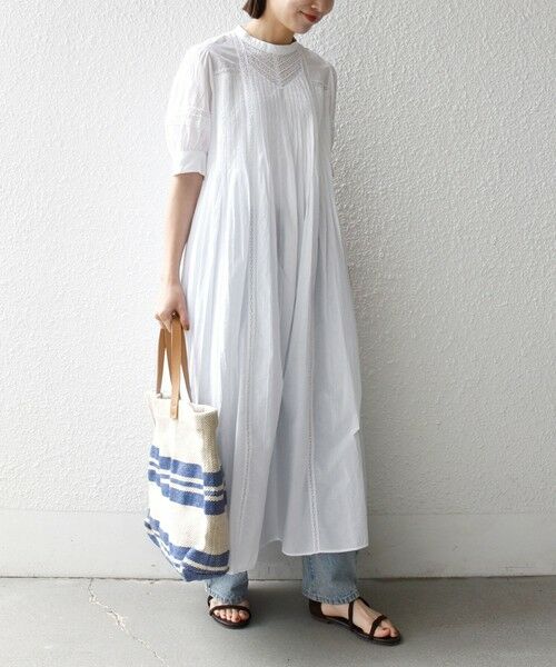 SHIPS / シップス ロング・マキシ丈ワンピース | 《予約》SHIPS any:〈洗濯機可能〉キャンブリック レース ピンタック パフスリーブ ワンピース | 詳細2