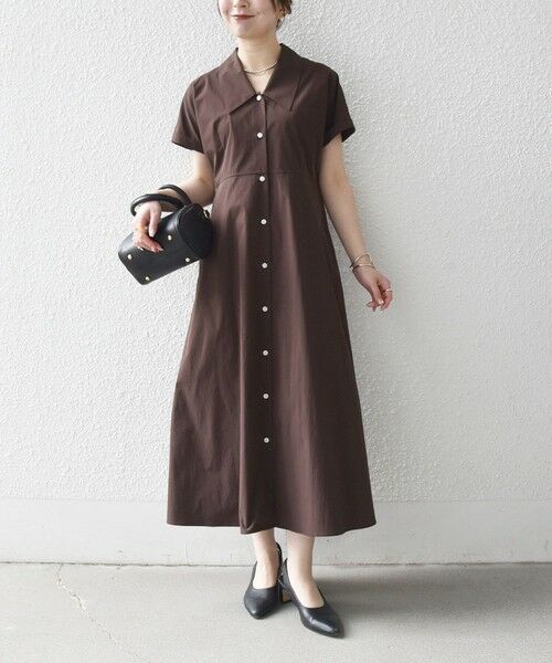SHIPS / シップス ロング・マキシ丈ワンピース | 《予約》SHIPS any:〈洗濯機可能〉フラットカラー Vネック フレア ワンピース 2（ブラウン系）