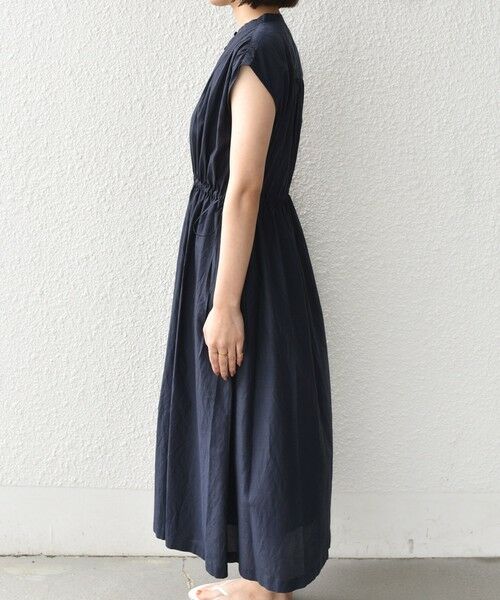 SHIPS / シップス ロング・マキシ丈ワンピース | 《予約》SHIPS Colors:〈手洗い可能〉コットン キュプラ ギャザー ワンピース◆ | 詳細24