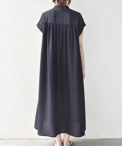 SHIPS / シップス ロング・マキシ丈ワンピース | 《予約》SHIPS Colors:〈手洗い可能〉ナイロンレーヨン ストライプ シャツ ワンピース◆ | 詳細5