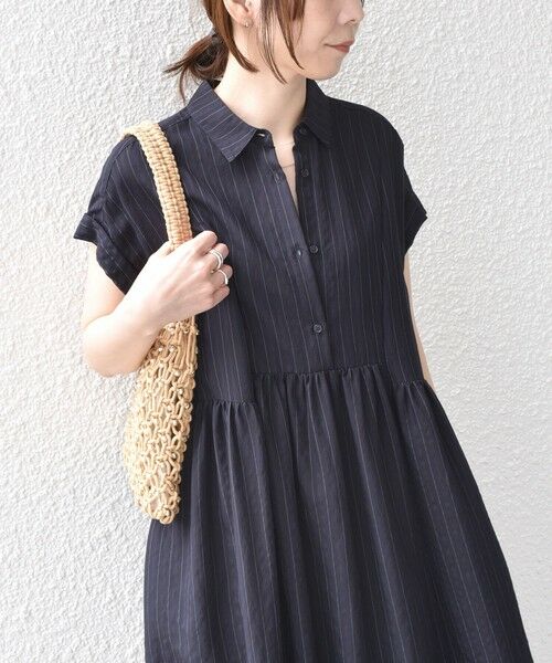 SHIPS / シップス ロング・マキシ丈ワンピース | 《予約》SHIPS Colors:〈手洗い可能〉ナイロンレーヨン ストライプ シャツ ワンピース◆（ブラック）