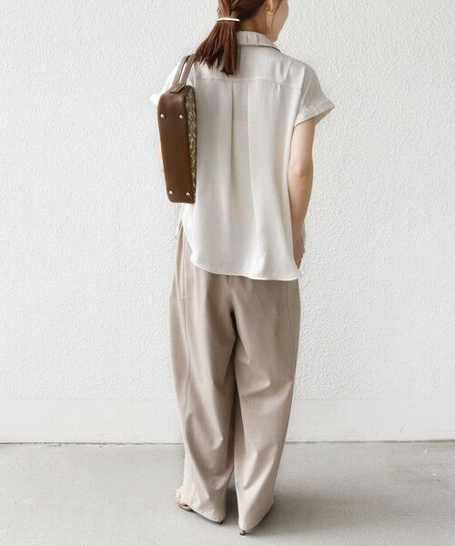 SHIPS / シップス シャツ・ブラウス | 《予約》【WEB限定】〈手洗い可能〉ヴィンテージ サテン 襟 タック デザイン ブラウス | 詳細3