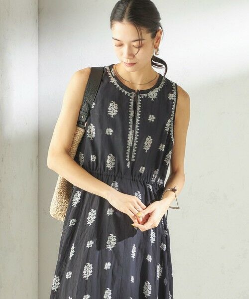 SHIPS / シップス ロング・マキシ丈ワンピース | 《予約》【SHIPS別注】Fanaka:〈手洗い可能〉フラワー プリント 刺繍 ワンピース | 詳細6