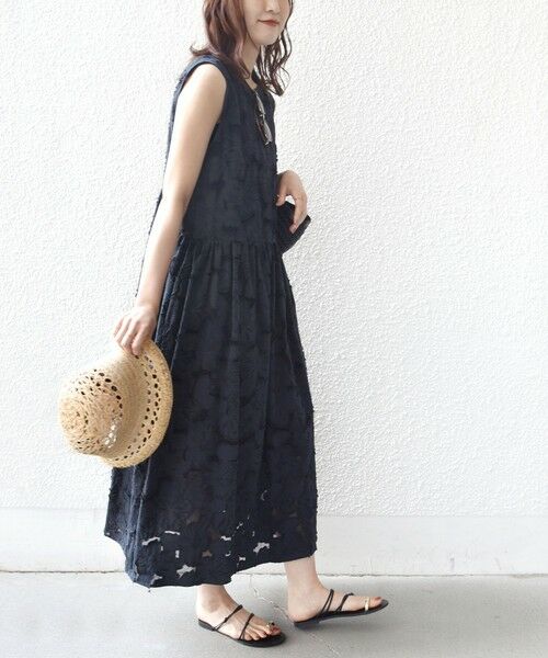 SHIPS / シップス ロング・マキシ丈ワンピース | 《予約》〈手洗い可能〉シアー ジャカード ノースリーブ ワンピース | 詳細16