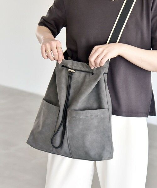 SHIPS / シップス トートバッグ | 《予約》quaranciel: ポケット ラインベルト ワンハンドル トート バッグ（A4対応） | 詳細4