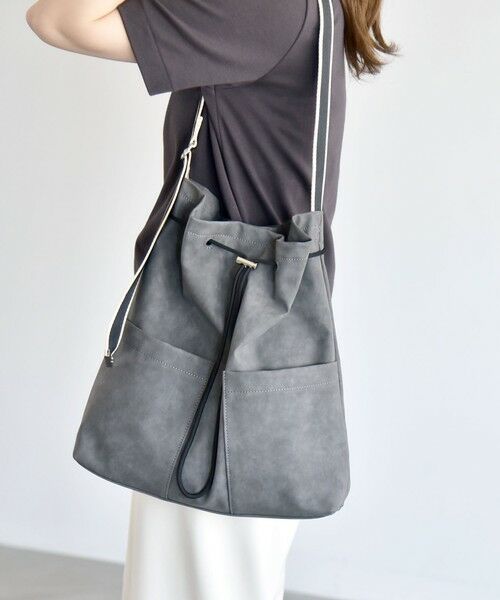 SHIPS / シップス トートバッグ | 《予約》quaranciel: ポケット ラインベルト ワンハンドル トート バッグ（A4対応） | 詳細6