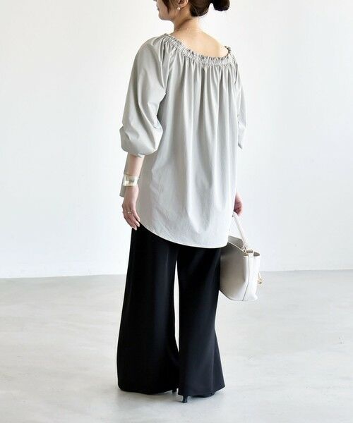 SHIPS / シップス シャツ・ブラウス | 《予約》quaranciel:〈接触冷感/UVカット/撥水加工〉ギャザー オフショル ラッシュガード ブラウス | 詳細2