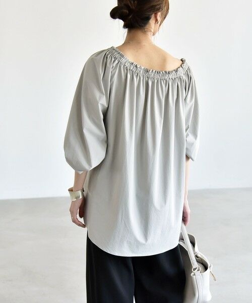 SHIPS / シップス シャツ・ブラウス | 《予約》quaranciel:〈接触冷感/UVカット/撥水加工〉ギャザー オフショル ラッシュガード ブラウス | 詳細5