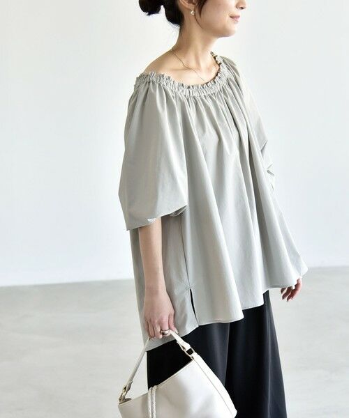 SHIPS / シップス シャツ・ブラウス | 《予約》quaranciel:〈接触冷感/UVカット/撥水加工〉ギャザー オフショル ラッシュガード ブラウス | 詳細7