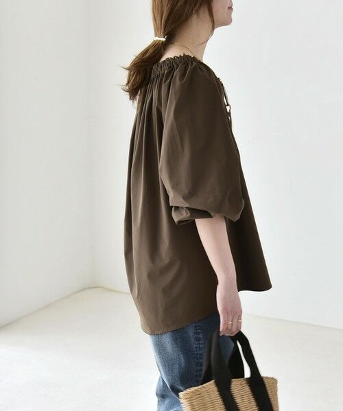 SHIPS / シップス シャツ・ブラウス | 《予約》quaranciel:〈接触冷感/UVカット/撥水加工〉ギャザー オフショル ラッシュガード ブラウス | 詳細21