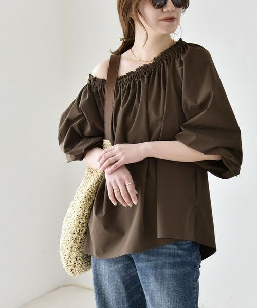 SHIPS / シップス シャツ・ブラウス | 《予約》quaranciel:〈接触冷感/UVカット/撥水加工〉ギャザー オフショル ラッシュガード ブラウス（カーキ）