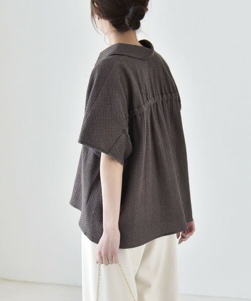 SHIPS / シップス シャツ・ブラウス | 《予約》quaranciel:〈手洗い可能〉コットン 刺繍 スキッパー ギャザー プルオーバー シャツ | 詳細20