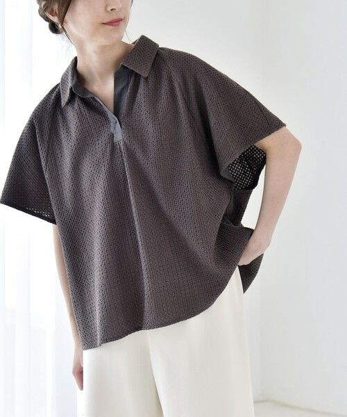 SHIPS / シップス シャツ・ブラウス | 《予約》quaranciel:〈手洗い可能〉コットン 刺繍 スキッパー ギャザー プルオーバー シャツ（チャコールグレー）