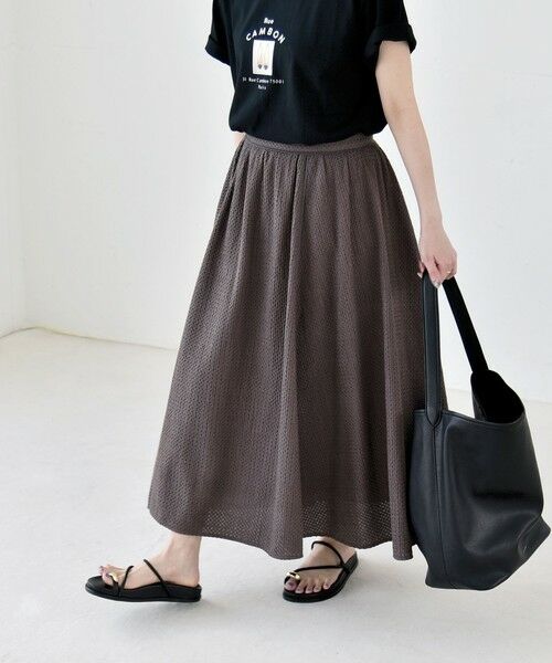 SHIPS / シップス ミニ・ひざ丈スカート | 《予約》quaranciel:〈手洗い可能〉コットン 刺繍 パイピング フレア スカート（チャコールグレー）