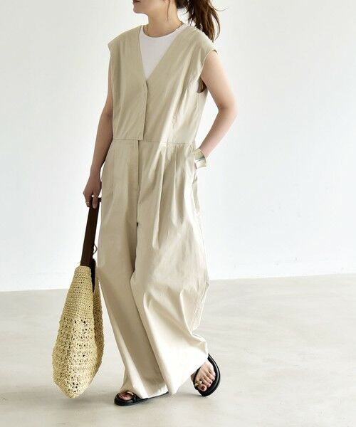 SHIPS / シップス サロペット・オールインワン | 《予約》quaranciel:〈洗濯機可能〉Vネック ワイド オールインワン | 詳細2