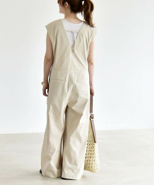 SHIPS / シップス サロペット・オールインワン | 《予約》quaranciel:〈洗濯機可能〉Vネック ワイド オールインワン | 詳細5