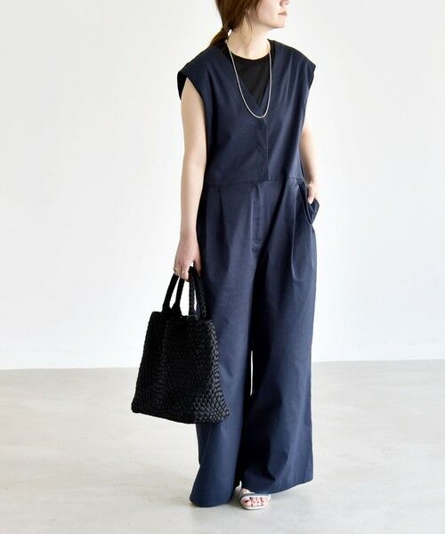 SHIPS / シップス サロペット・オールインワン | 《予約》quaranciel:〈洗濯機可能〉Vネック ワイド オールインワン | 詳細12