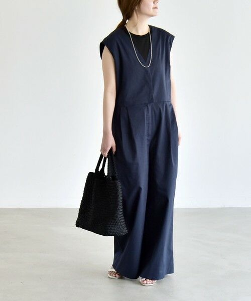 SHIPS / シップス サロペット・オールインワン | 《予約》quaranciel:〈洗濯機可能〉Vネック ワイド オールインワン（ネイビー）
