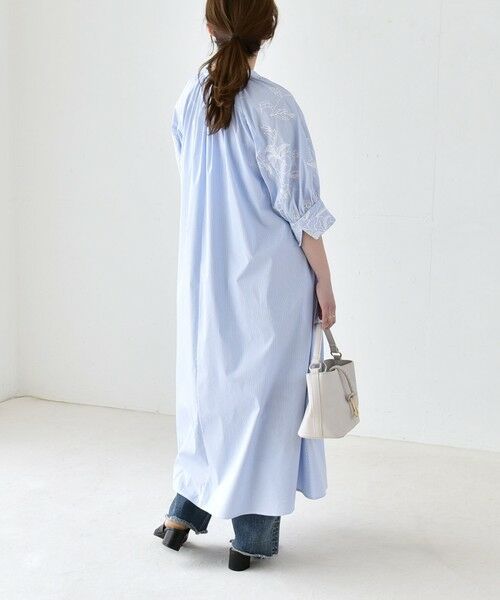 SHIPS / シップス ロング・マキシ丈ワンピース | 《予約》quaranciel:〈洗濯機可能〉ストライプ フラワー刺繍 スキッパー シャツ ワンピース | 詳細12