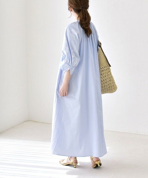SHIPS / シップス ロング・マキシ丈ワンピース | 《予約》quaranciel:〈洗濯機可能〉ストライプ フラワー刺繍 スキッパー シャツ ワンピース | 詳細2
