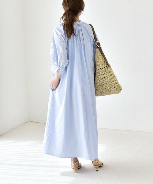 SHIPS / シップス ロング・マキシ丈ワンピース | 《予約》quaranciel:〈洗濯機可能〉ストライプ フラワー刺繍 スキッパー シャツ ワンピース | 詳細4