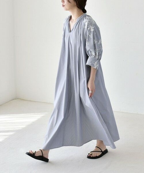 SHIPS / シップス ロング・マキシ丈ワンピース | 《予約》quaranciel:〈洗濯機可能〉ストライプ フラワー刺繍 スキッパー シャツ ワンピース | 詳細23