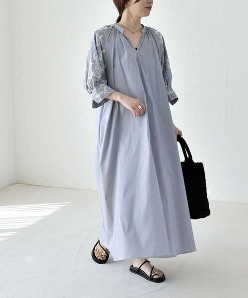 SHIPS / シップス ロング・マキシ丈ワンピース | 《予約》quaranciel:〈洗濯機可能〉ストライプ フラワー刺繍 スキッパー シャツ ワンピース | 詳細29