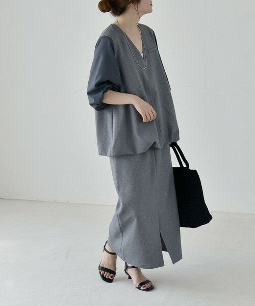 SHIPS / シップス ロング・マキシ丈ワンピース | 《予約》quaranciel:〈洗濯機可能〉Vネック 6分袖 ブラウス & Iライン スカート セットアップ | 詳細5