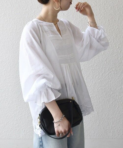 SHIPS / シップス シャツ・ブラウス | 《予約》SHIPS any:〈手洗い可能〉コットン レース ヘム キーネック ギャザー ブラウス | 詳細4