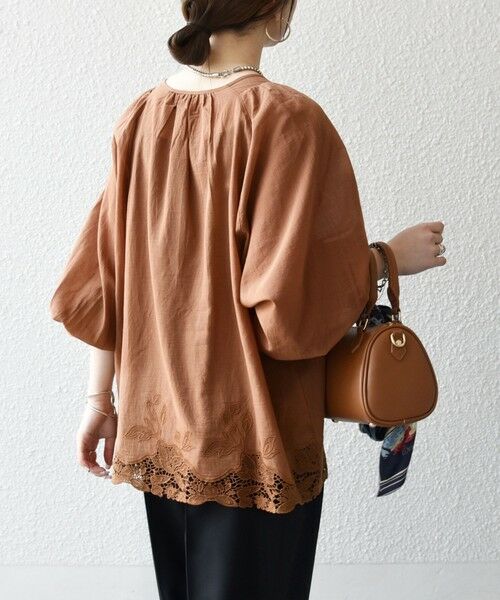 SHIPS / シップス シャツ・ブラウス | 《予約》SHIPS any:〈手洗い可能〉コットン レース ヘム キーネック ギャザー ブラウス | 詳細20