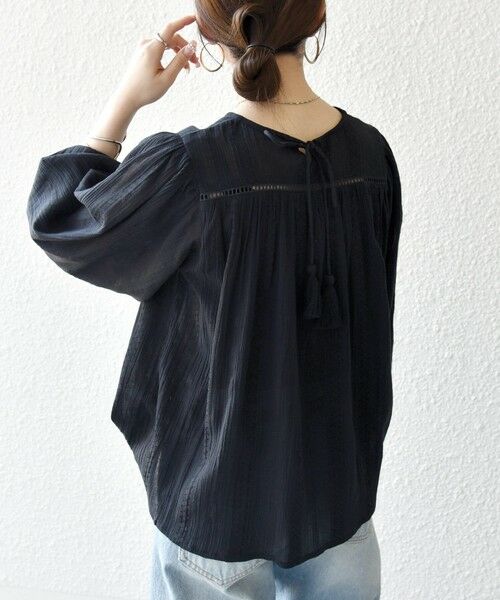 SHIPS / シップス シャツ・ブラウス | 《予約》SHIPS any:〈洗濯機可能〉コットン ミックス ハシゴ レース ギャザー ブラウス | 詳細13