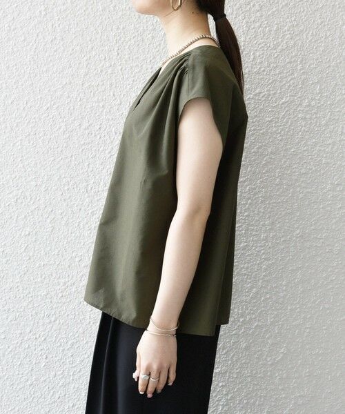 SHIPS / シップス シャツ・ブラウス | 《予約》SHIPS any:〈洗濯機可能〉Vネック フレンチ ギャザー ブラウス | 詳細24