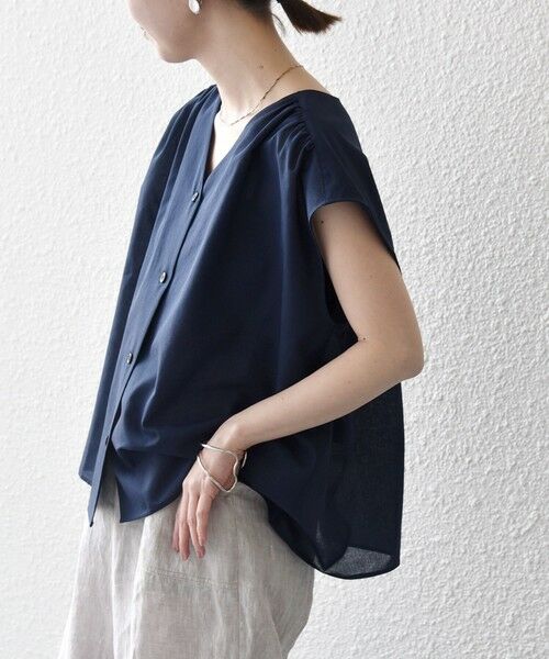 SHIPS / シップス シャツ・ブラウス | 《予約》SHIPS any:〈洗濯機可能〉Vネック フレンチ ギャザー ブラウス | 詳細28