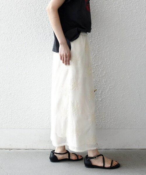 SHIPS / シップス ロング・マキシ丈スカート | 《予約》SHIPS any:〈洗濯機可能〉メッシュ レース パイピング Iライン スカート | 詳細5